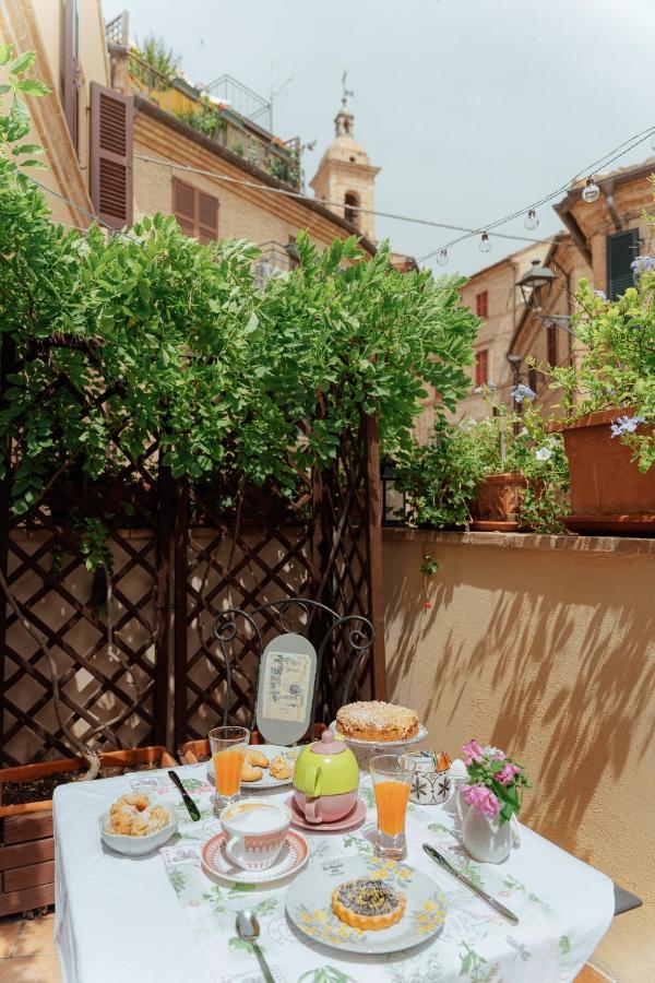 B&B La Finestra Sul Campanile Montecosaro (Marche) Exterior foto